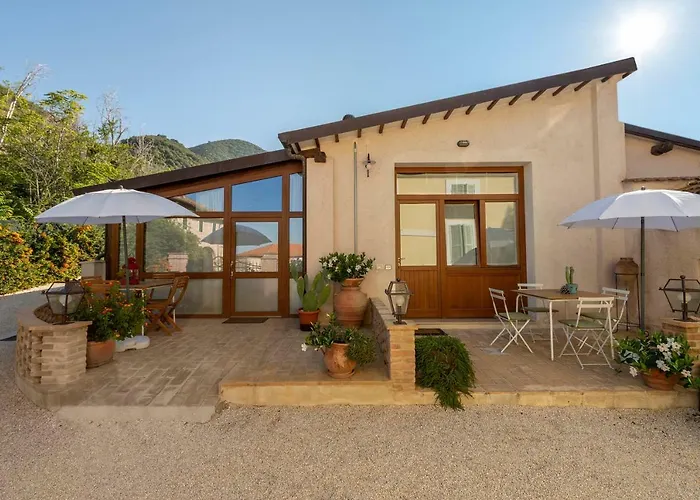 Monte ColognaAgriturismo